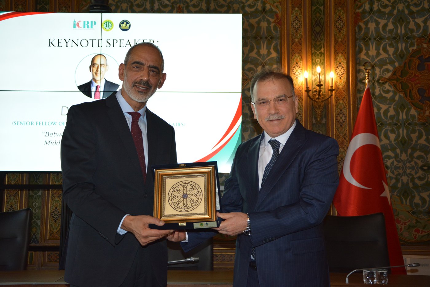 Plaket takdim töreni