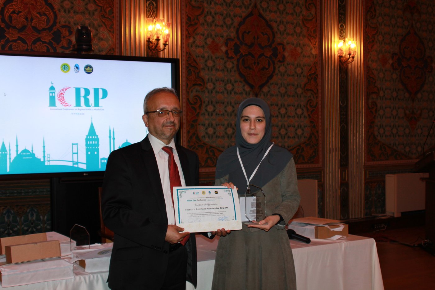 Sertifika takdimi