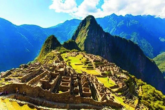And Dağları'nda kurulu Machu Picchu kenti