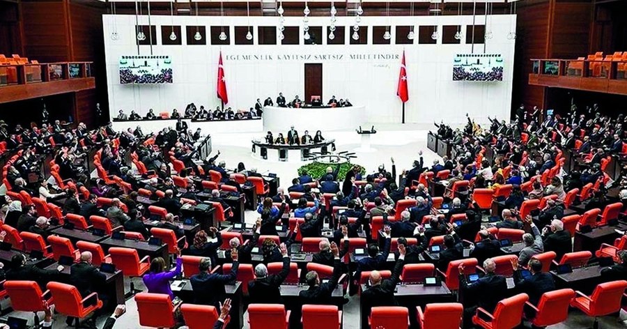 TBMM Genel Kurulu'nda milletvekillerinin bulunduğu oturum salonu